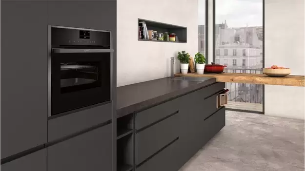 Компактный духовой шкаф с функцией добавления пара Neff C17FS22G0